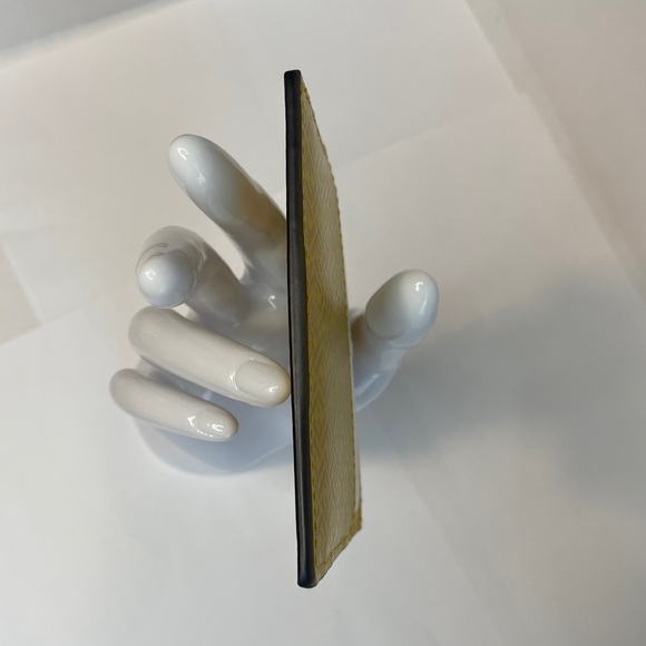 New🌻FENDI CARDHOLDER 🌻 - Picture 8 of 9